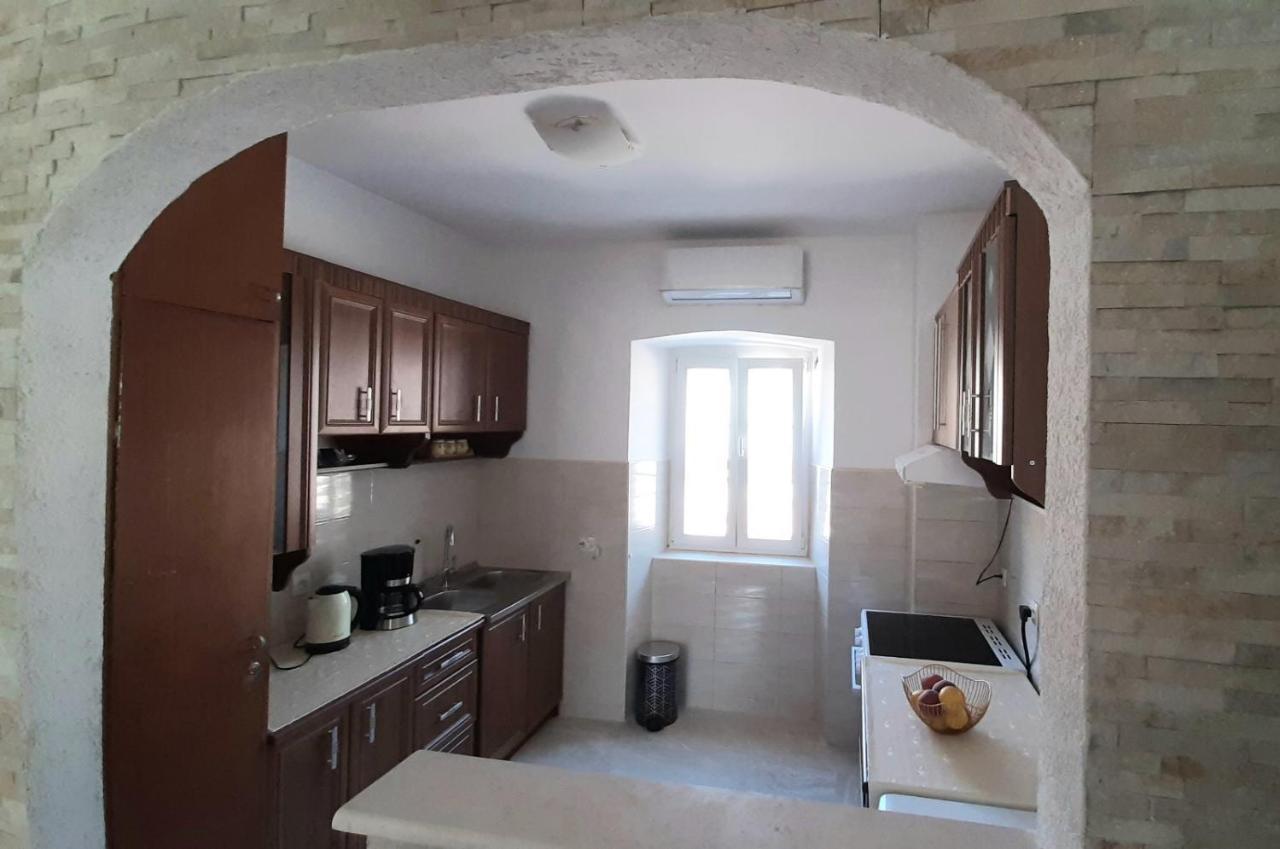 Appartamento Old Town Heart Cattaro Esterno foto